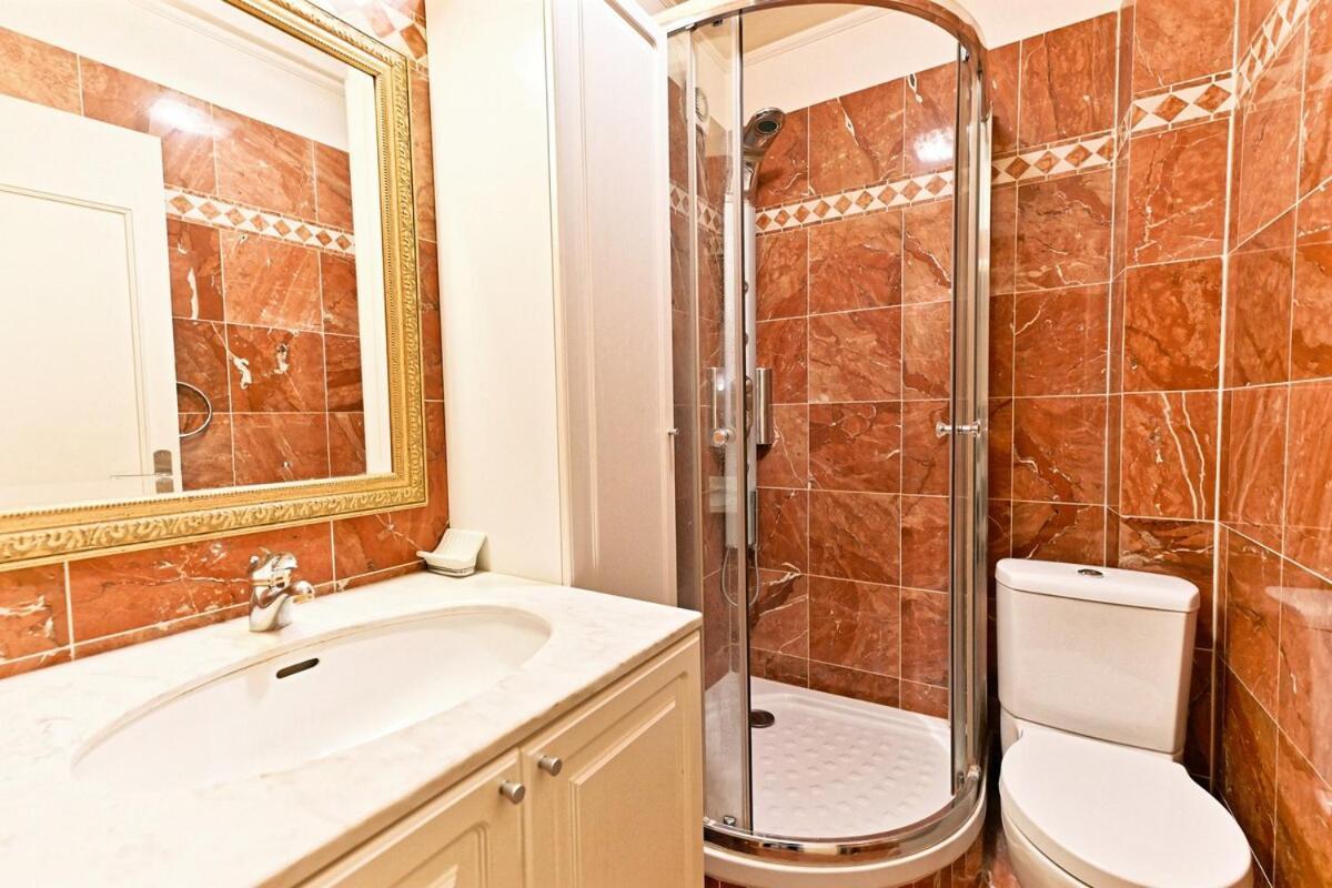 Elegant Bien Situe Votre Havre De Paix A Paris-ii Apartment Paris